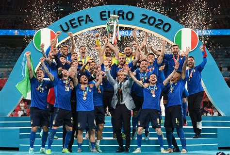 cuantas eurocopas tiene italia